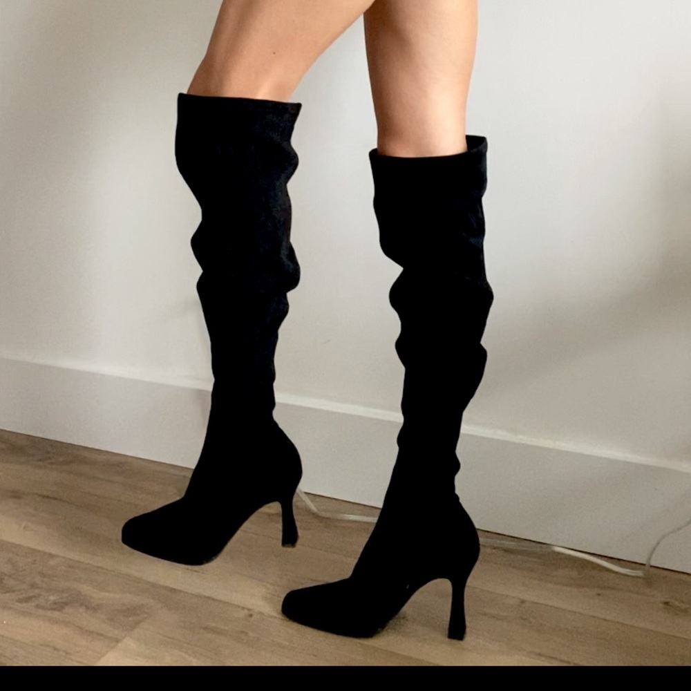 BLACK OVER KNEE BOOTS / HEELS